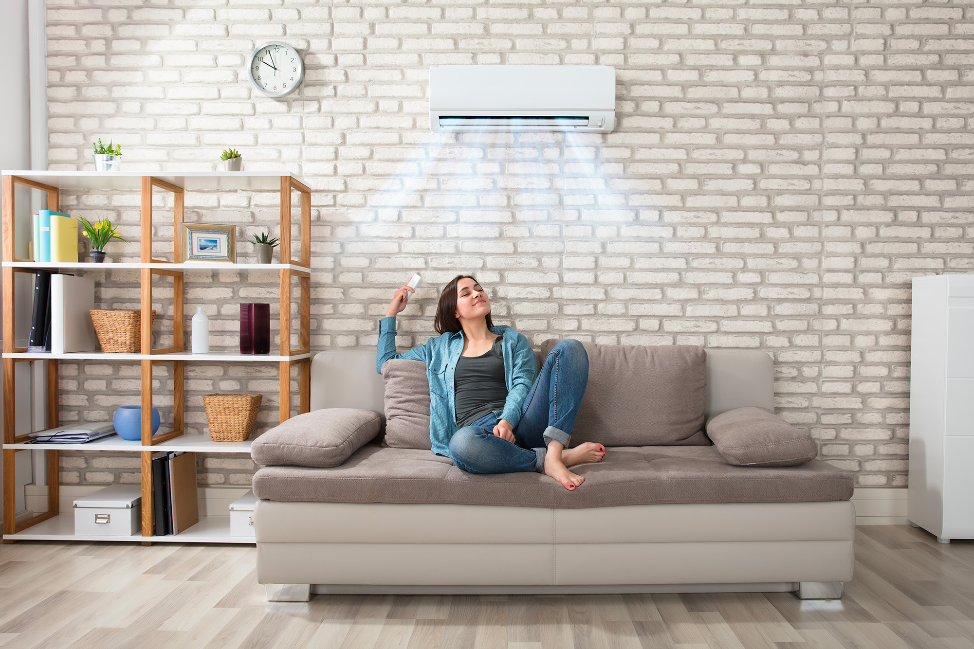 Trova il climatizzatore ideale per le tue esigenze. Scopri i consigli esperti su come prendere la decisione giusta per il massimo comfort.