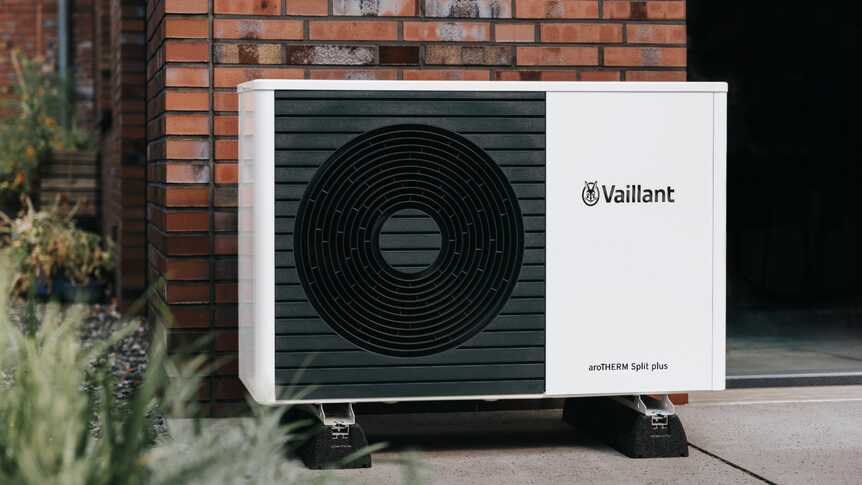 Pompa di calore aroTHERM Split plus con modulo murale