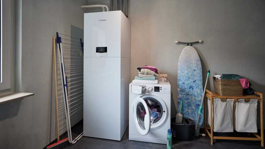 Pompa di calore aroTHERM pure con uniTOWER pure