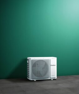 Pompa di calore aroTHERM pure con uniTOWER pure