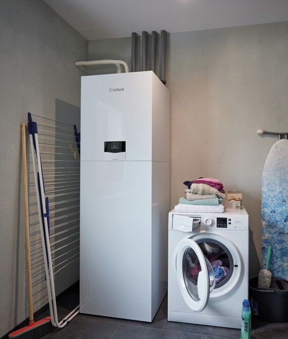 Pompa di calore aroTHERM pure con uniTOWER pure